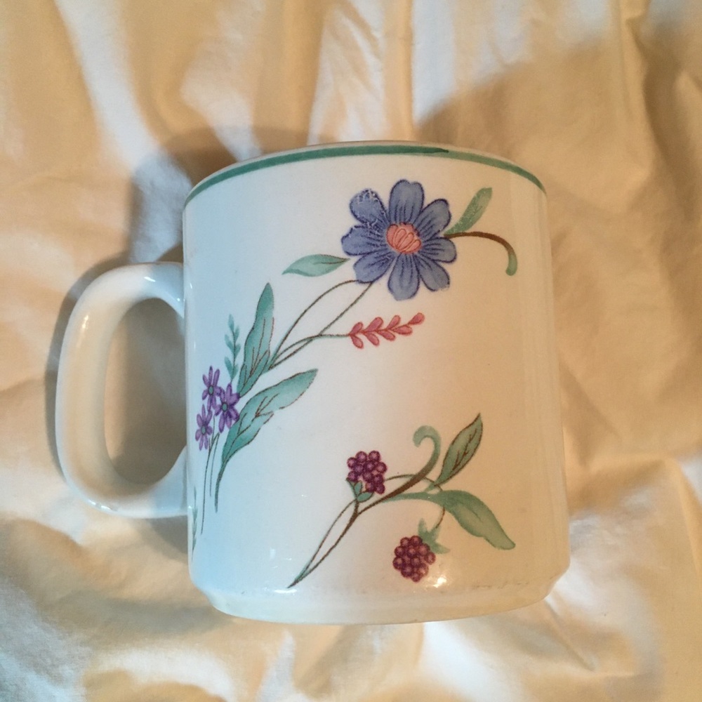Floral mug - Picture 4 of 4